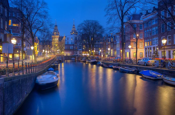 Get weed in Amsterdam - cannabis travel guide header