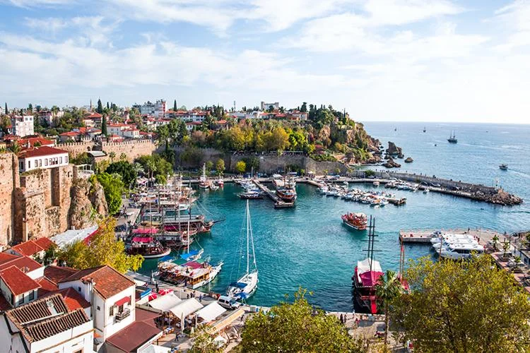 Weed in Antalya 2026 travel guide header image