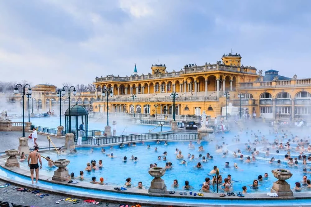 How to get weed in Budapest - cannabis travel guide header image