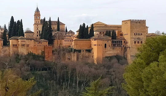 Get weed in Granada Spain - cannabis travel guide with Alhambra vibes
