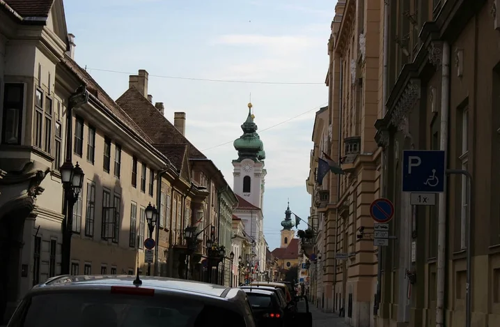 Get weed in Gyor - cannabis travel guide header image for Hungary