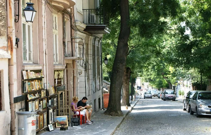 Where to find weed in Plovdiv - Cannabis travel guide header image showing Plovdiv city vibe