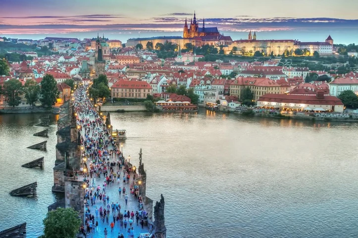 Get weed in Prague - cannabis travel guide header image